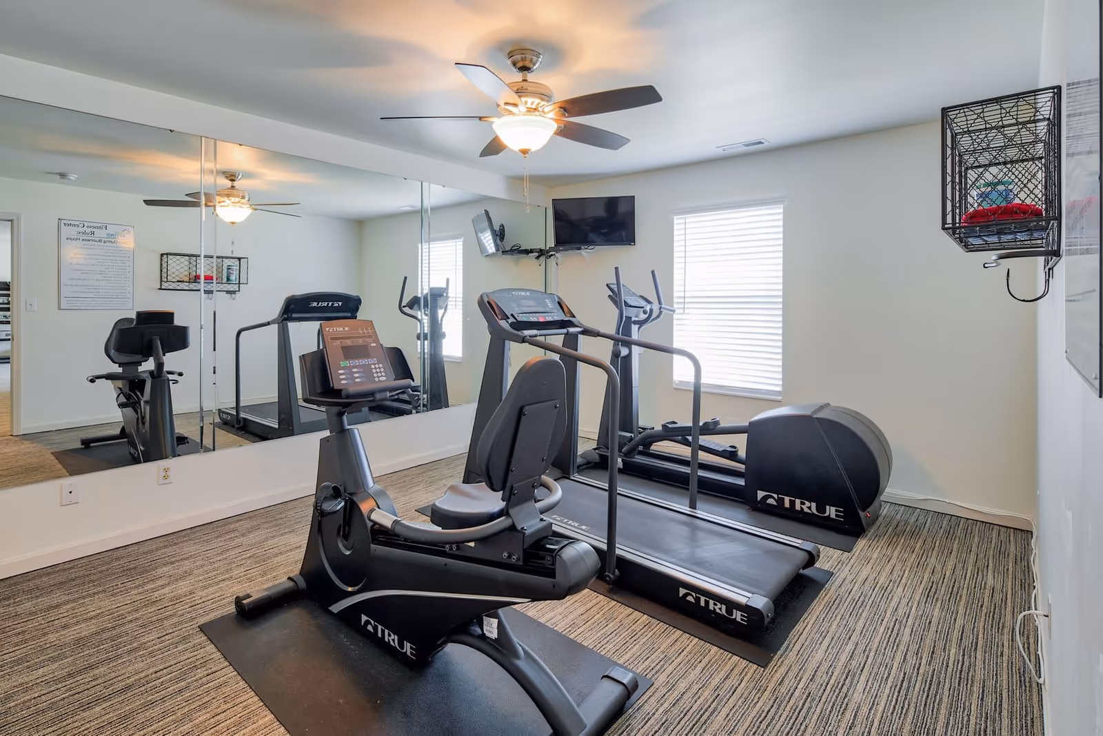 Photo 4 of Leisure Living Lakeside