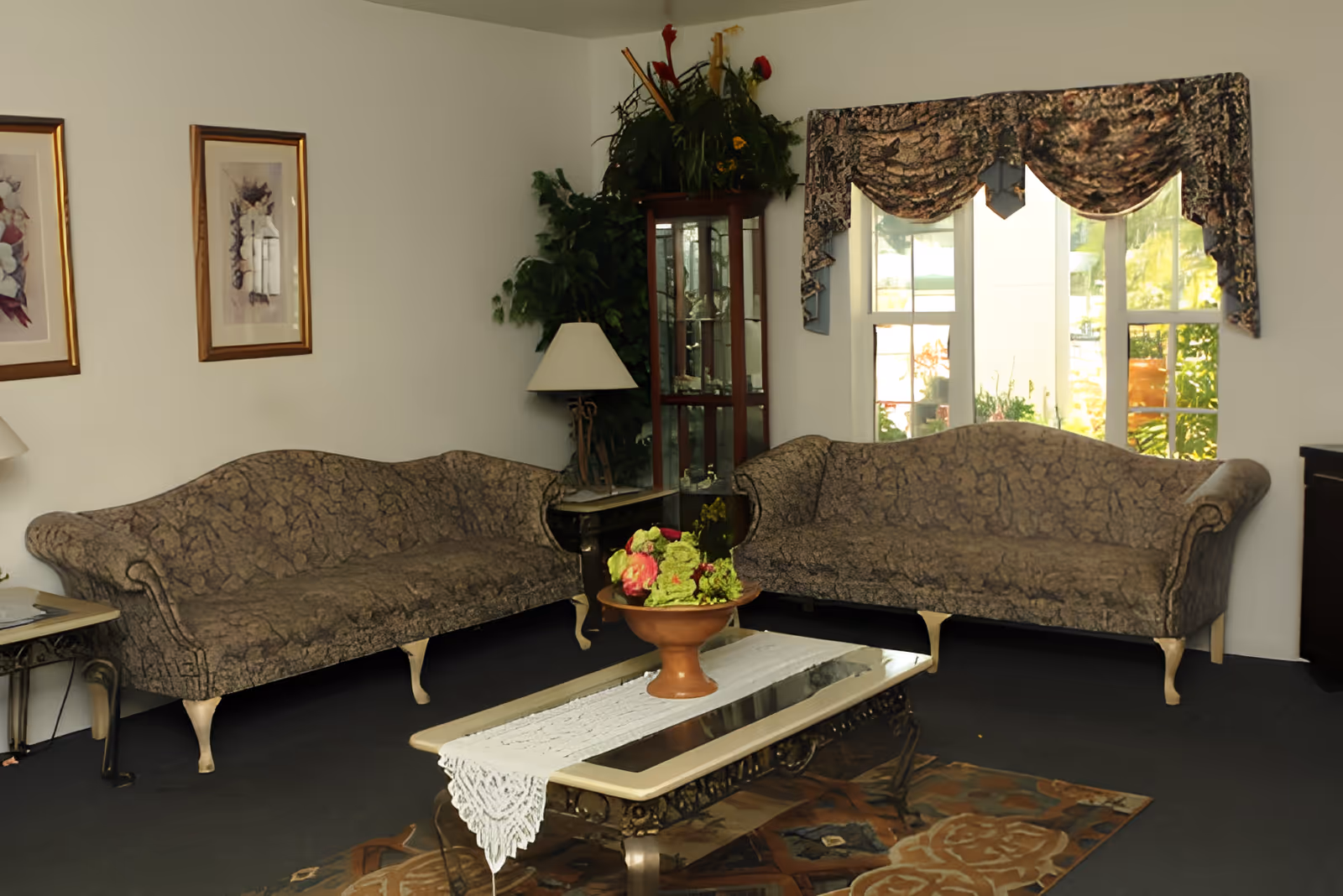 Photo 4 of Royal Oaks Manor