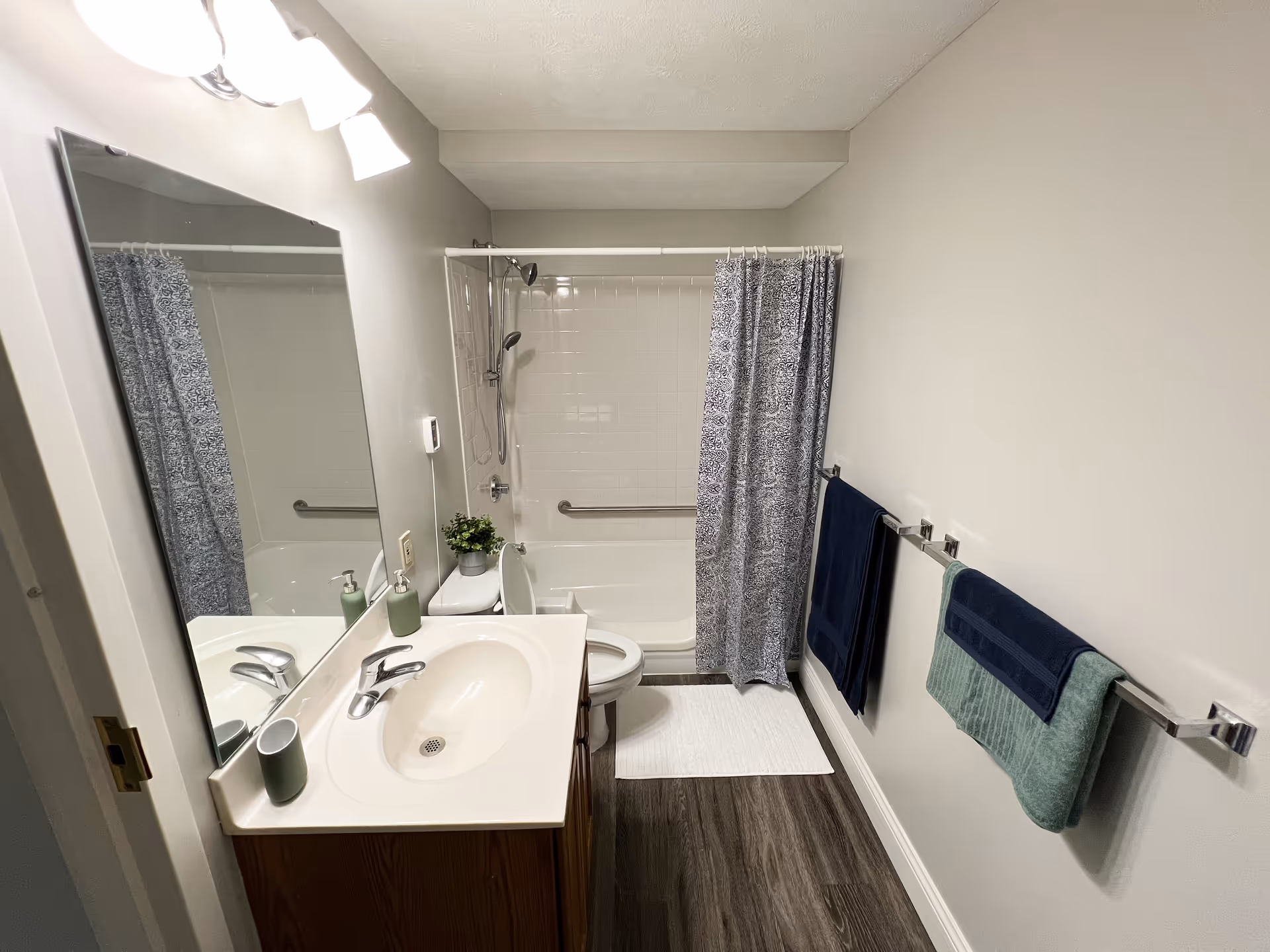 Photo 11 of Ivy Knoll Senior Living Community