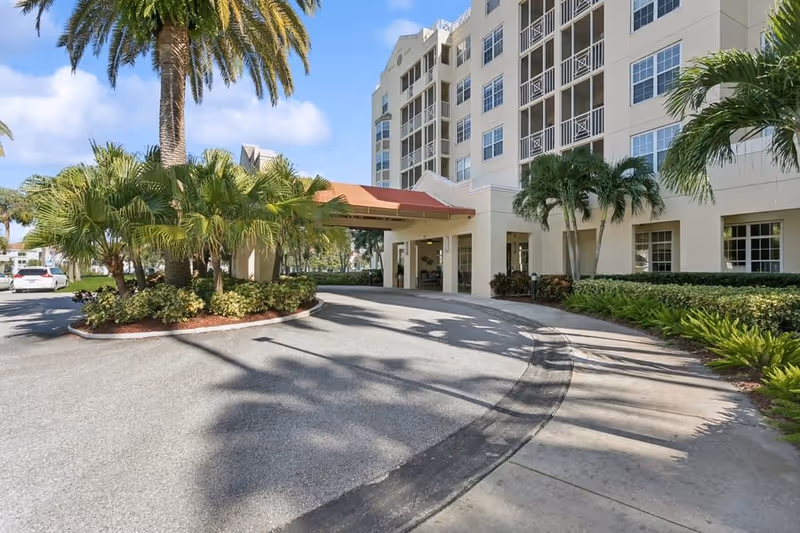 Photo 3 of Stratford Court of Palm Harbor