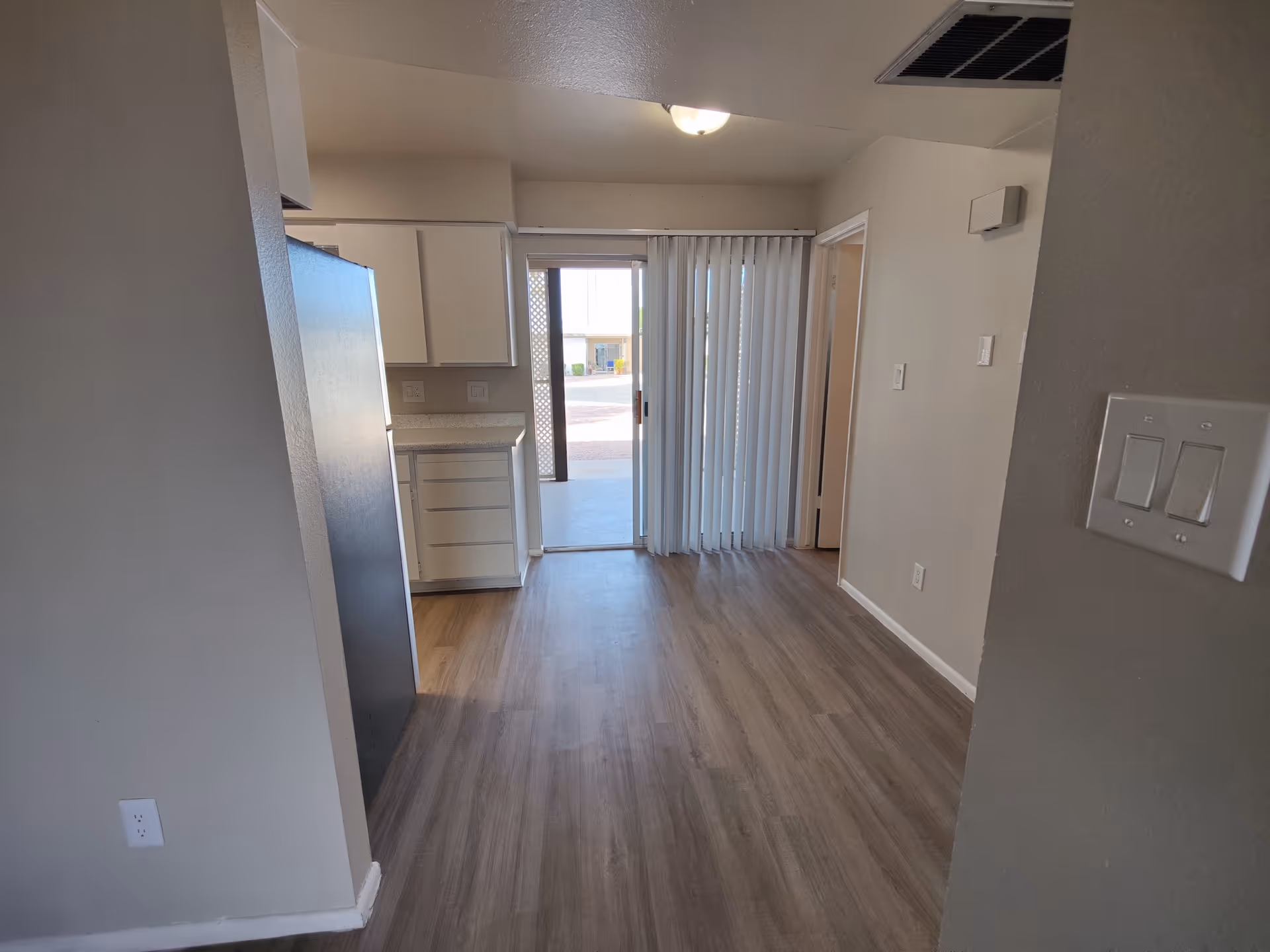 Photo 8 of Albany Apartments