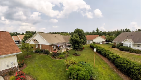 Photo of Piedmont Crossing Retirement Community in Thomasville, NC