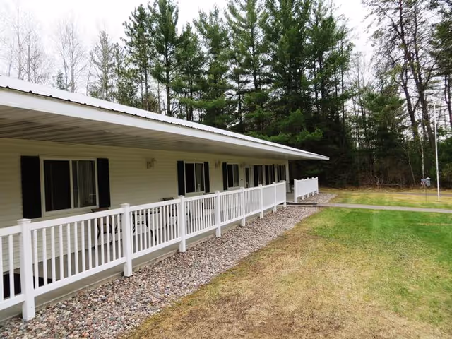 Photo of Country Terrace Rhinelander