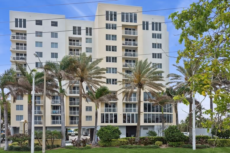 Photo 2 of Five Star Premier Residences of Pompano Beach