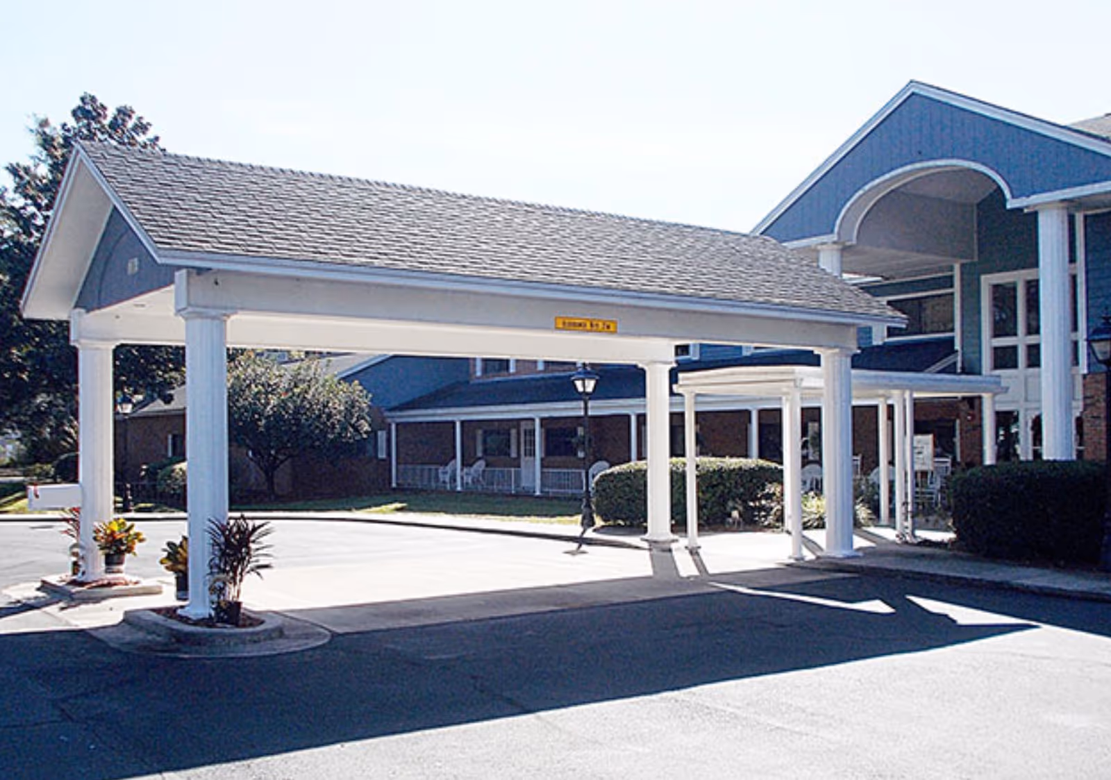 Photo of Plantation Oaks Senior Living Residence