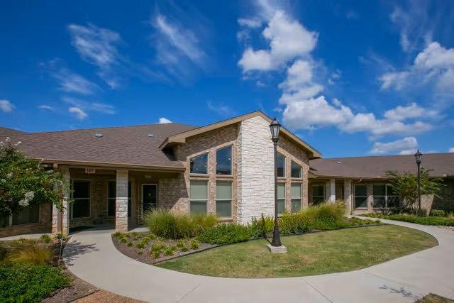 Photo of Legend Oaks Healthcare and Rehabilitation - Fort Worth