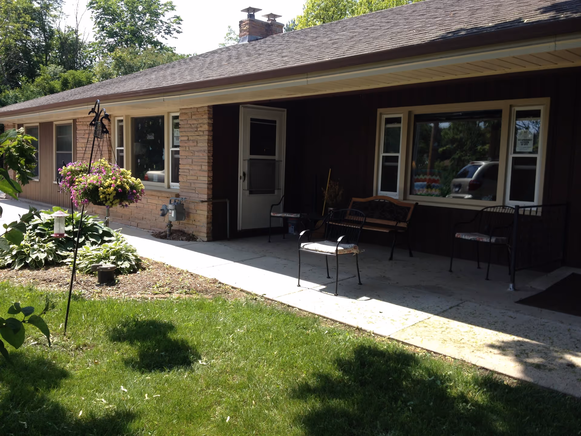 Photo 2 of Golden Oaks Home