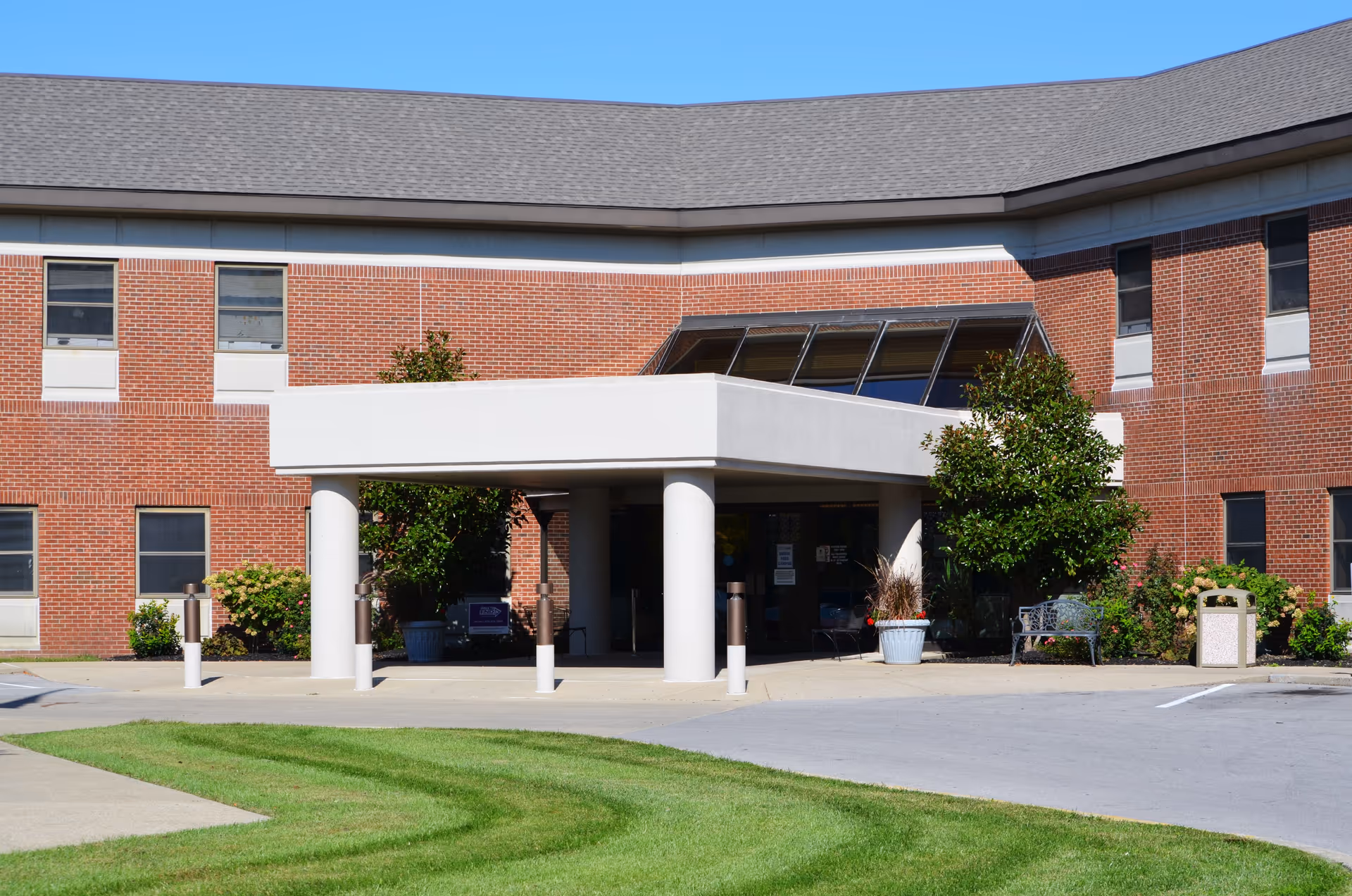 Photo 2 of Hartland Park Health & Rehabilitation (formerly Northpoint Lexington Healthcare Center)