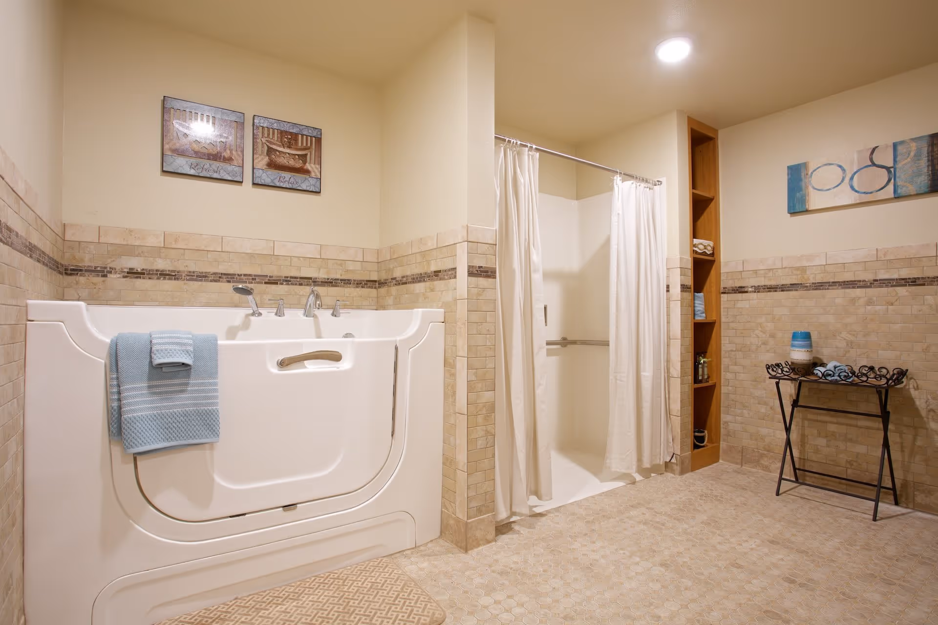 Photo 16 of Vista Del Lago Memory Care