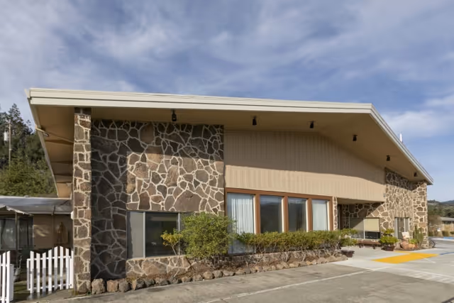 Photo 6 of Cloverdale Healthcare Center