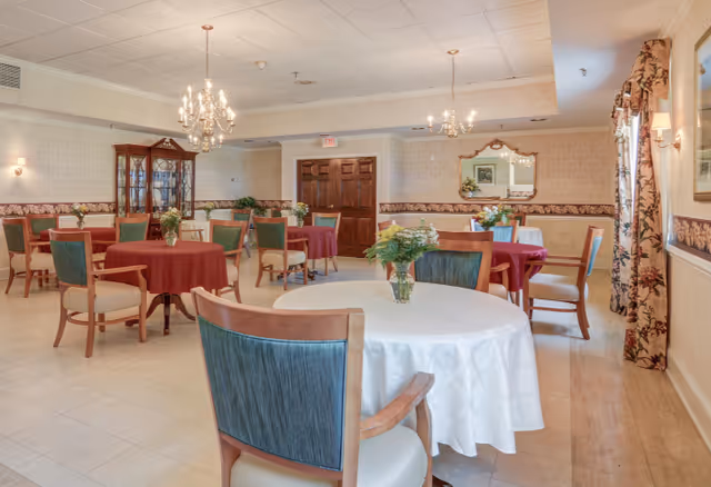 Photo 4 of Lakeside Senior Living