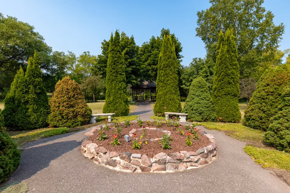 Photo 5 of Gardenview