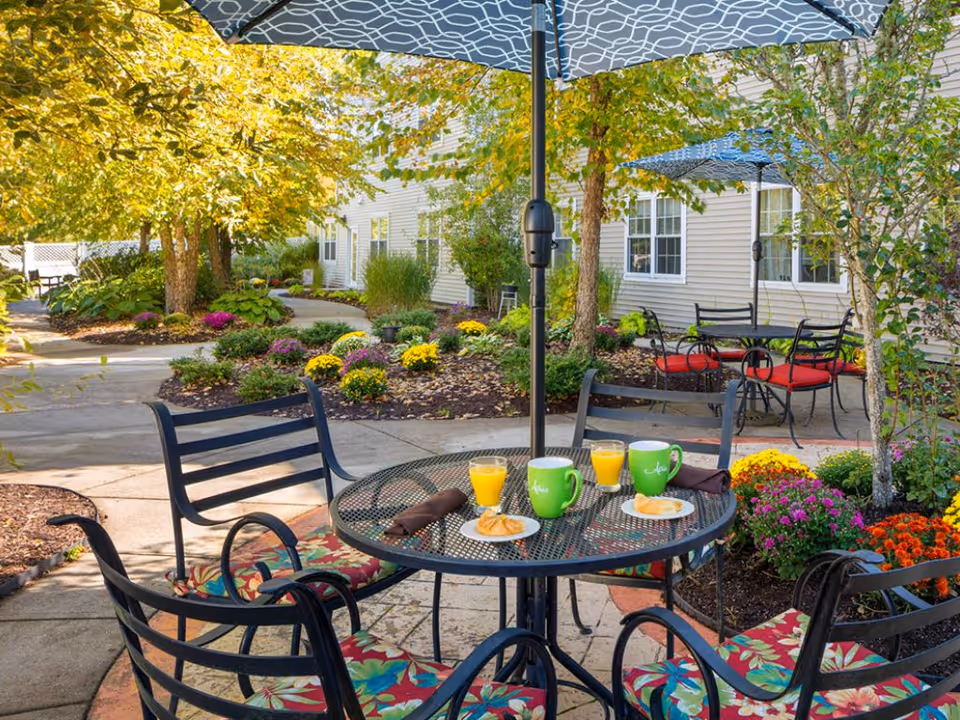 Photo 3 of Atria Aquidneck Place