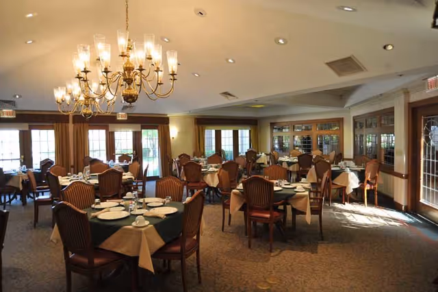 Photo 4 of Westwood Oaks Independent Living - A Riverside Senior Life Community