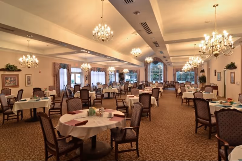 Photo 2 of Cedarhurst Senior Living of Edison Lakes