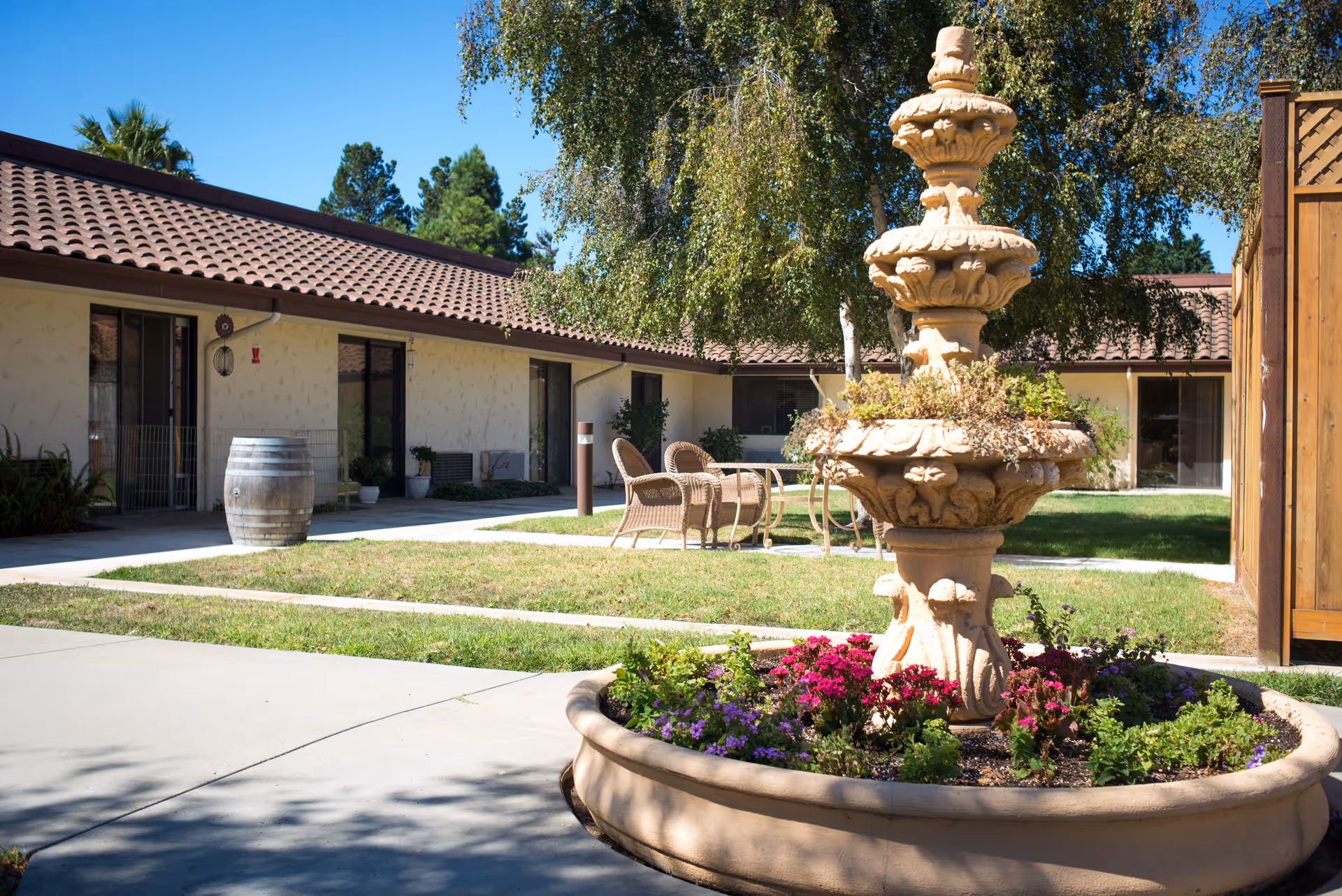 Photo 3 of Fountain Square Of Lompoc