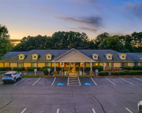 Photo of Bellevue Village at Neese Road | Senior Living in Woodstock