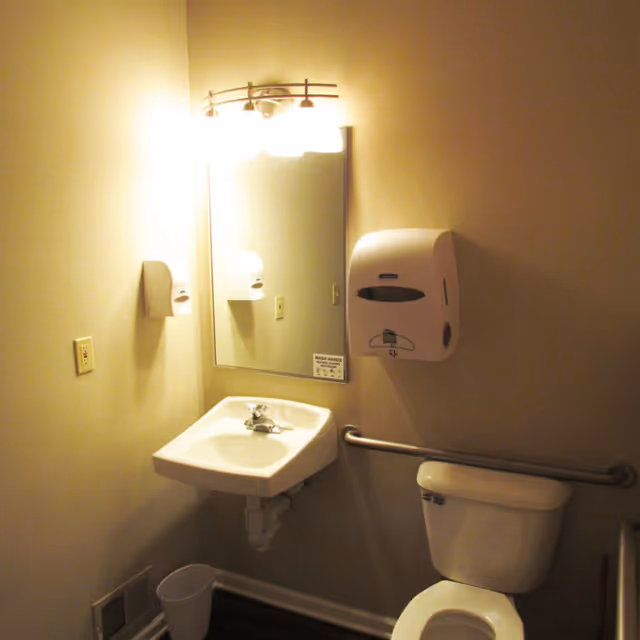Photo 4 of Divine Life Assisted Living Center of Lansing