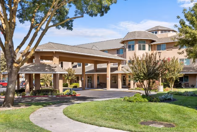 Photo 2 of The Hampshire - A Provincial Senior Living Community