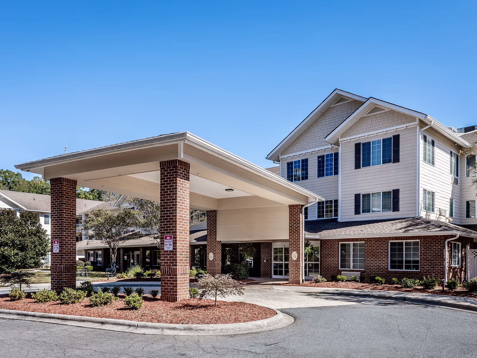 Photo of Holiday Willow Grove