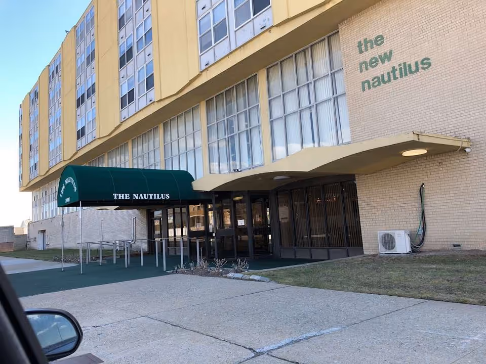 Photo of New Nautilus Hotel