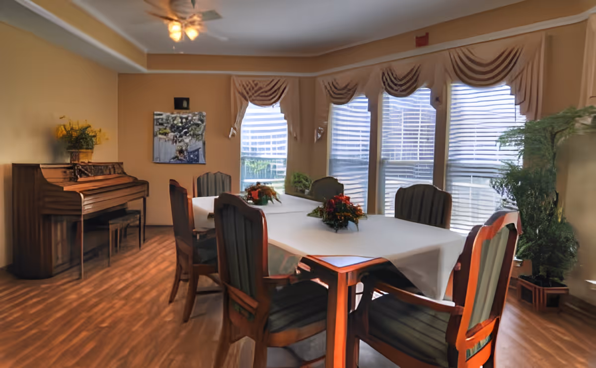 Photo 10 of Charter Senior Living of Gallatin