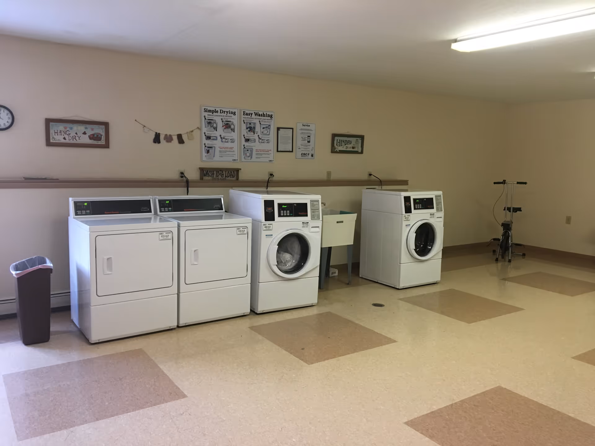 Photo 16 of Pineview Apartments