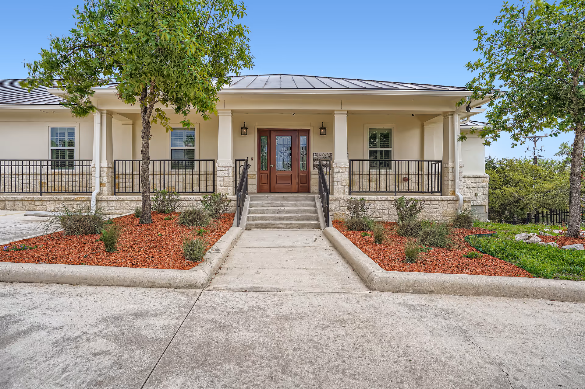Photo of OneStone Oak Senior Living