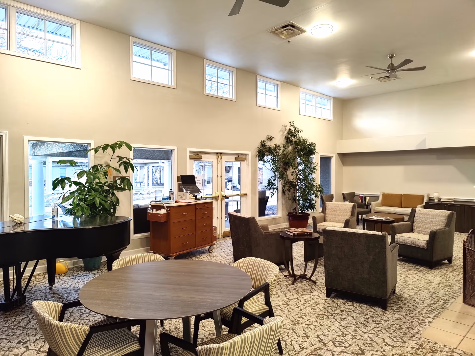Photo 4 of Colonial Oaks Senior Living at Leawood