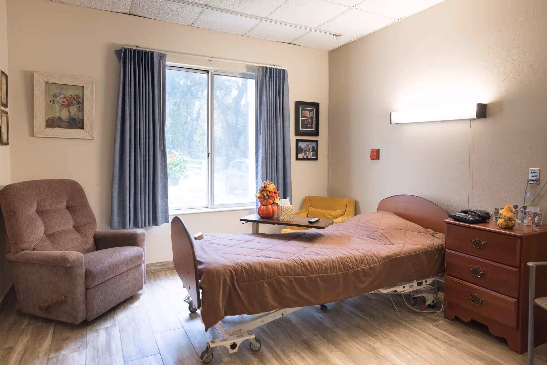 Photo 2 of Oak View Health and Rehabilitation Center