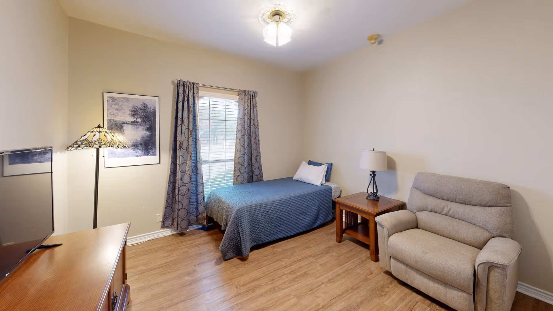 Photo 3 of Windsor Court Senior Living