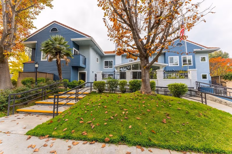 Photo of Crescent Oaks - Memory Care