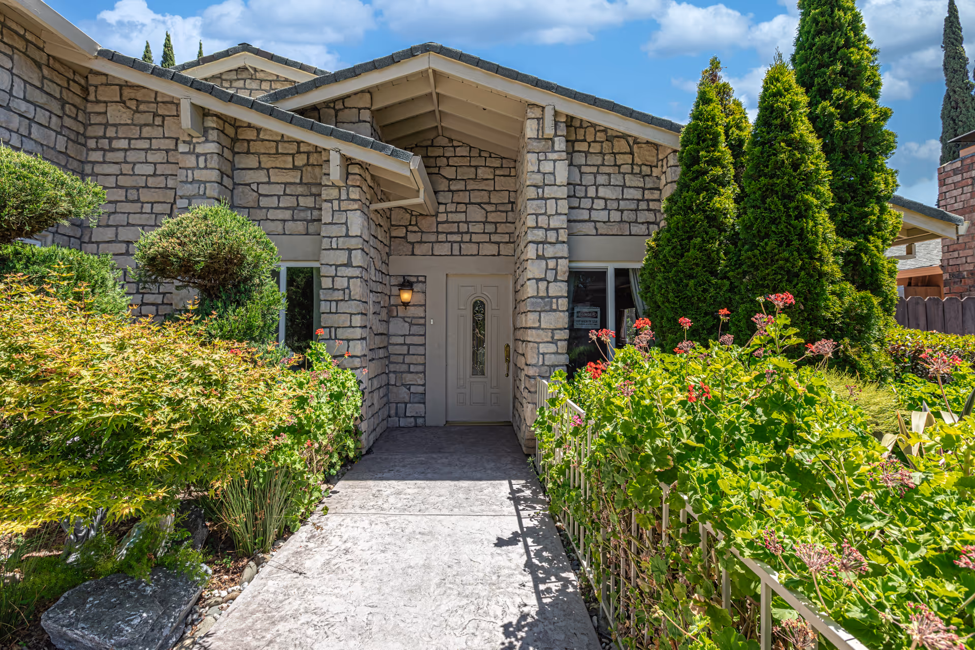 Photo 3 of Robert Creek Villa