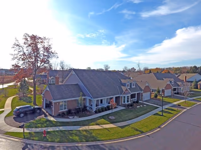 Photo 4 of Lake Forest Place