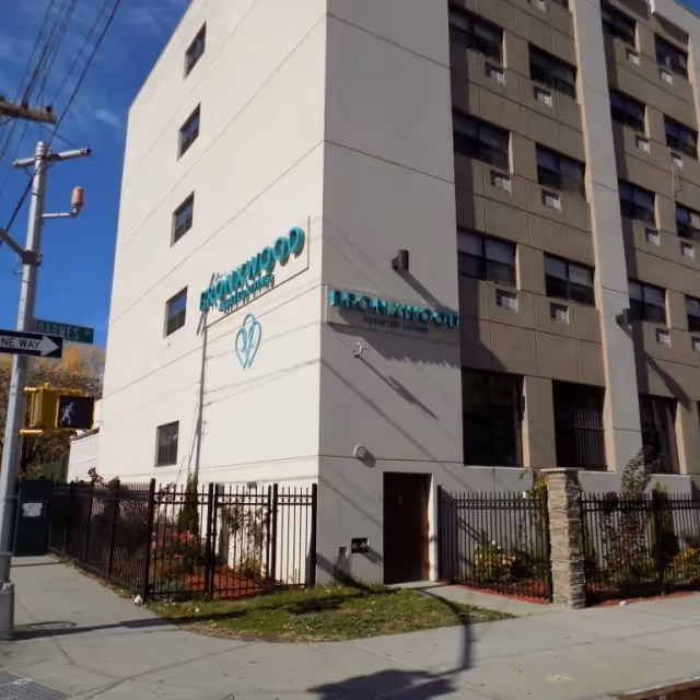Photo 3 of Bronxwood