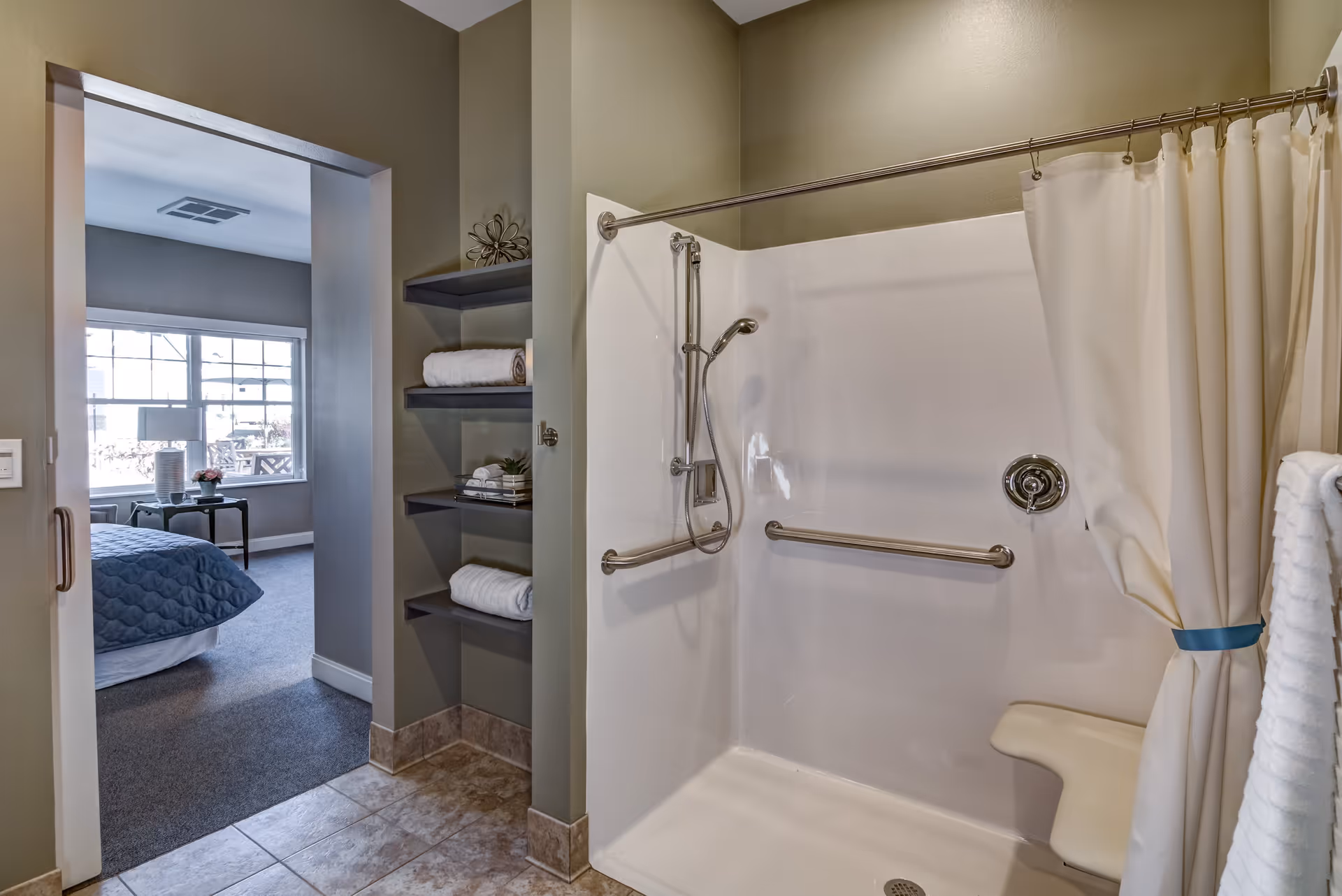 Photo 8 of Azura Assisted Living and Memory Care of Brookfield