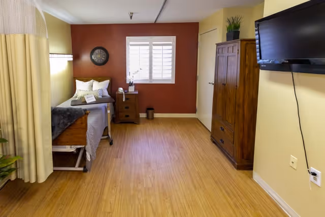 Photo 8 of Holladay Healthcare Center