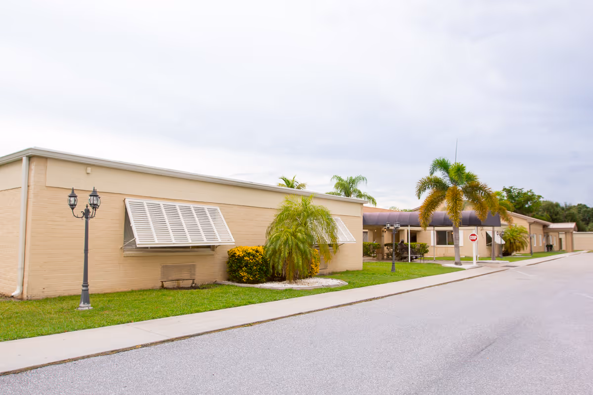 Photo 3 of Charlotte Bay Rehabilitation & Care Center