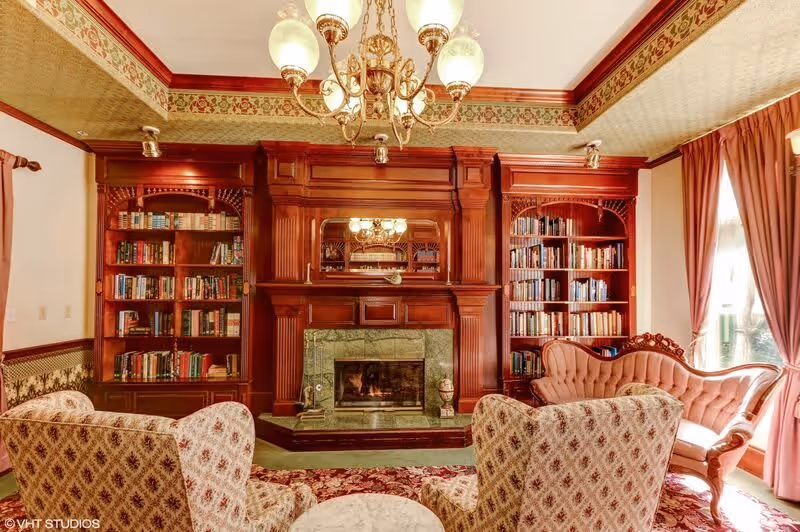 Photo 4 of Sunshine Villa, A Merrill Gardens Community
