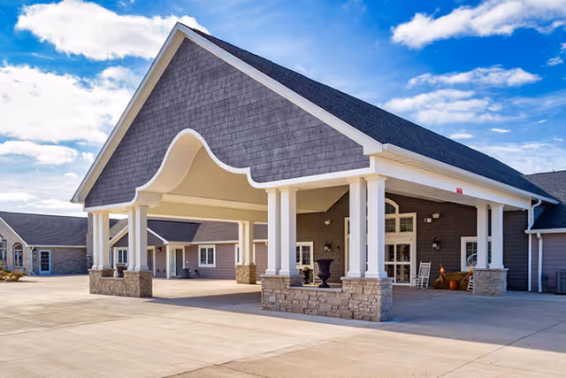 Photo of Villas of Holly Brook Assisted Living & Memory Care: Bloomington Towanda Barnes