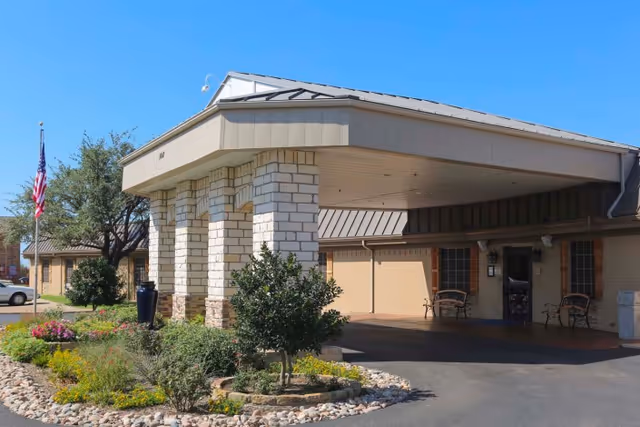 Photo 6 of Carrollton Health & Rehabilitation Center