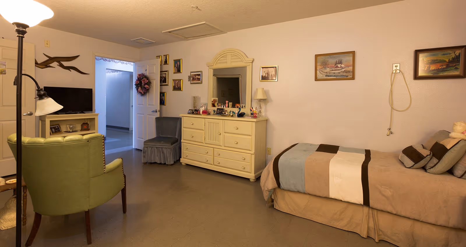 Photo 3 of Jennifer Gardens Assisted Living and Memory Care
