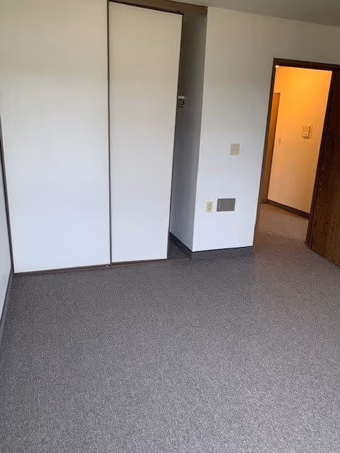 Photo 14 of Pineview Apartments