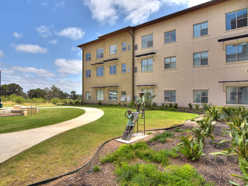 Photo 4 of Élan Westpointe at New Braunfels