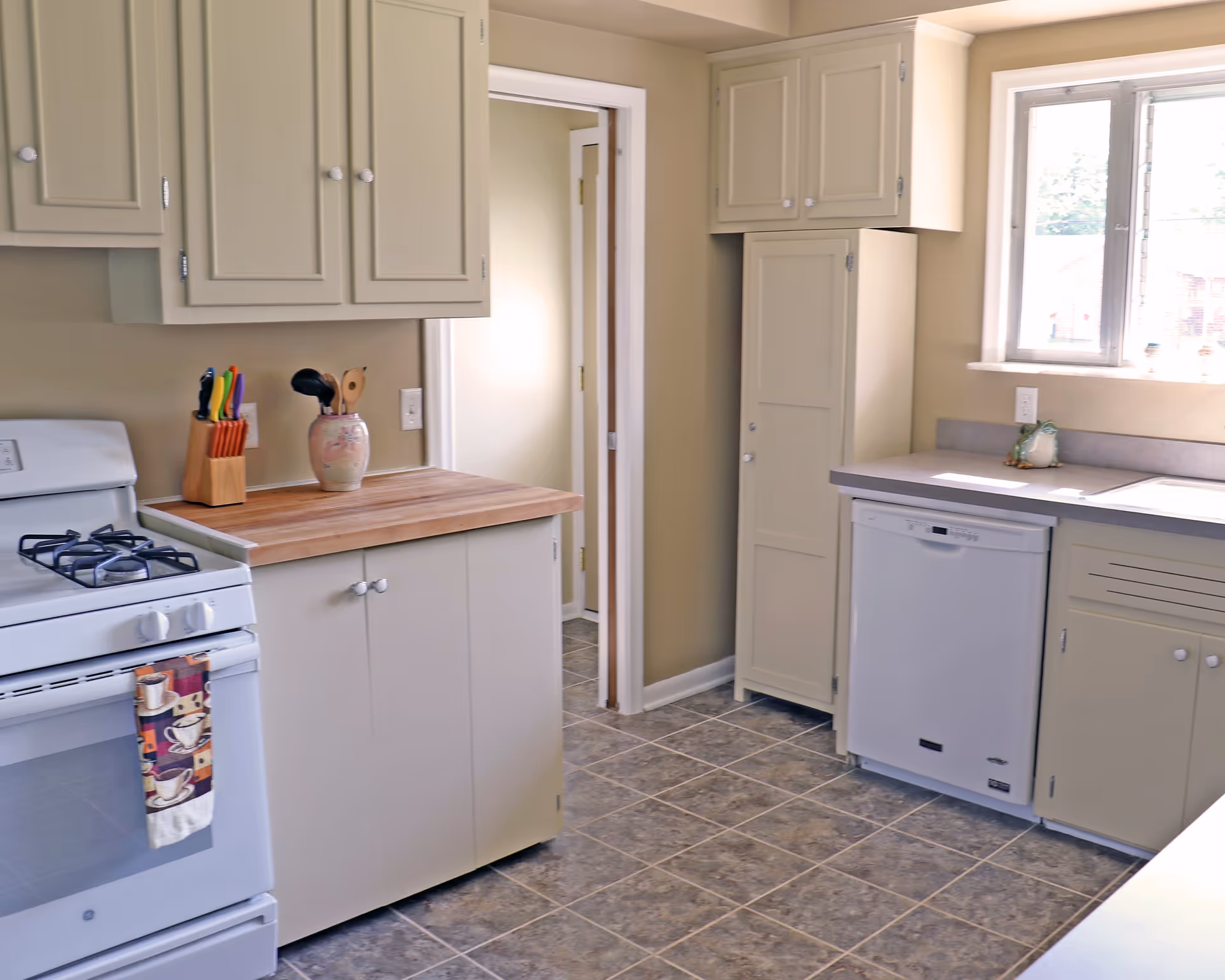 Photo 8 of 22nd Street Senior Care