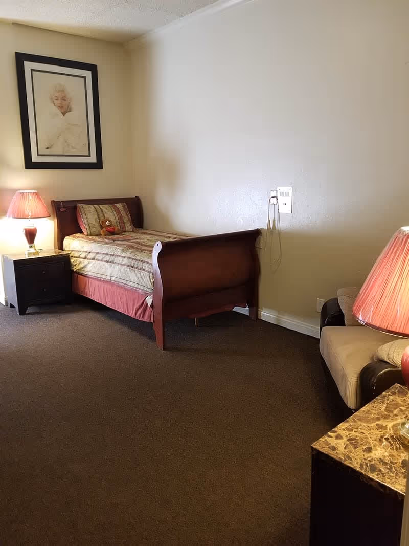 Photo 5 of Fine Gold Manor