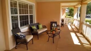 Photo 2 of Savannah Cottage of Lakeland