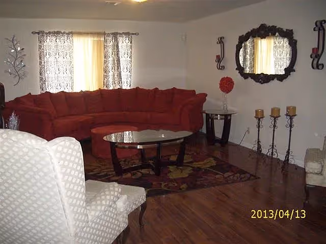 Photo 4 of Maxi's Loving Place