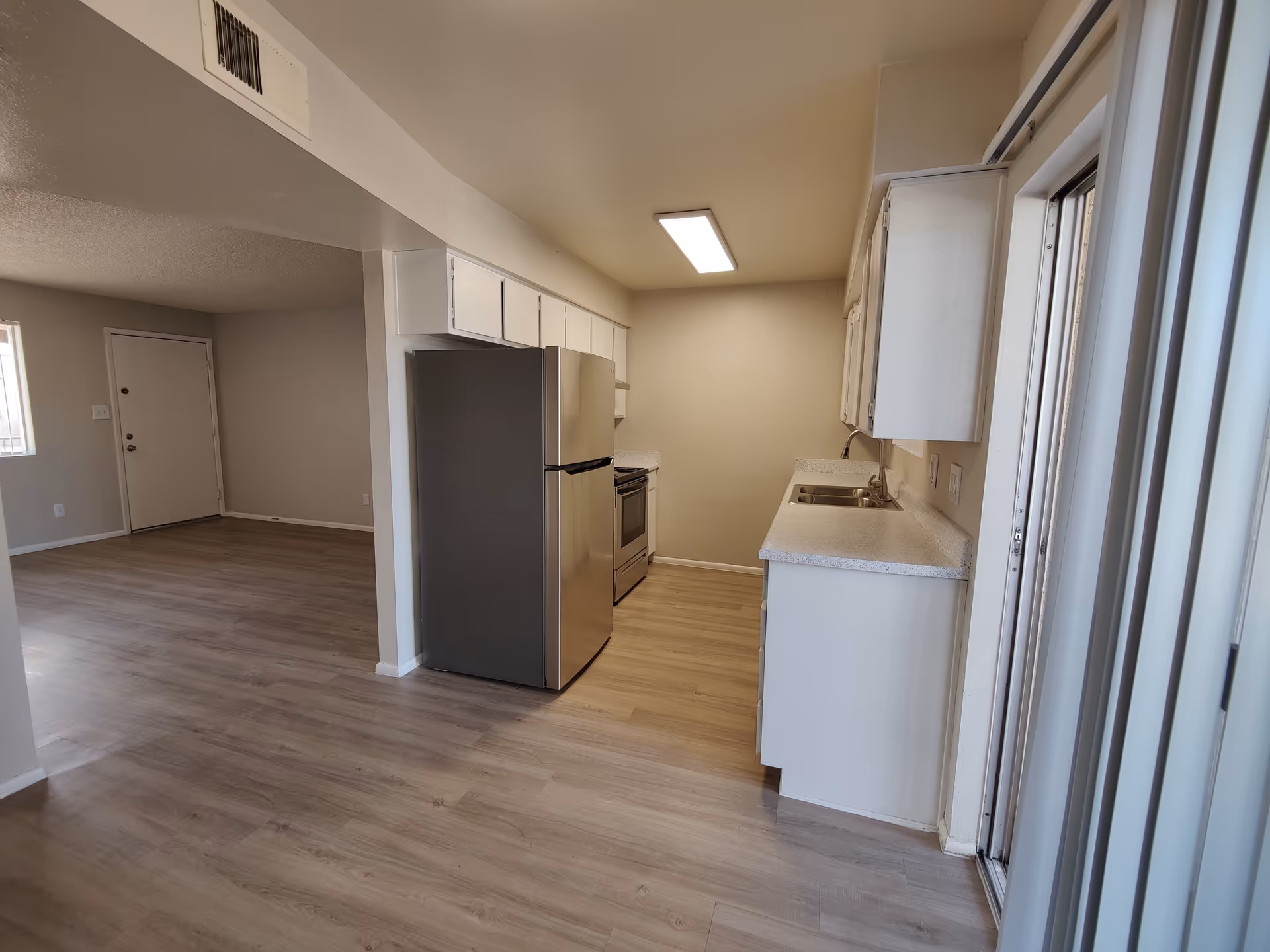 Photo 5 of Albany Apartments