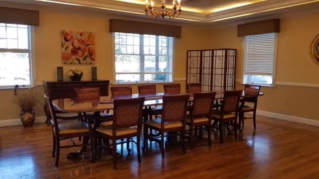 Photo 3 of Mira Vie at Manalapan | Assisted Living Manalapan Township